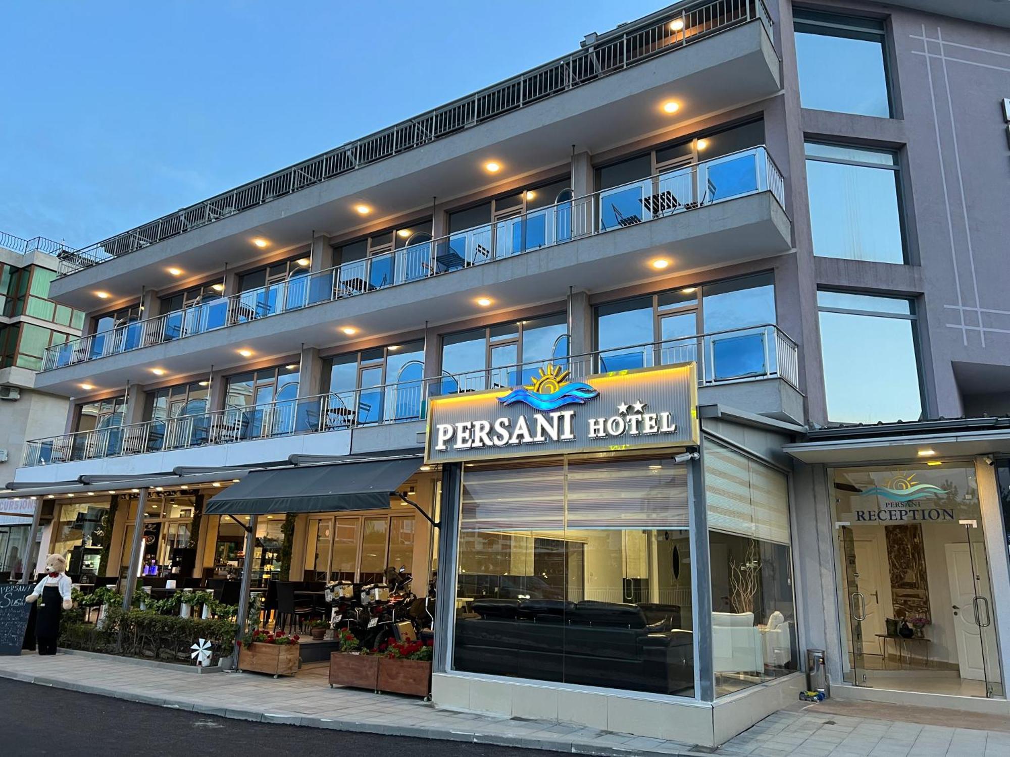 Persani Hotel-Free Parking Slăntjev Brjag Exteriör bild