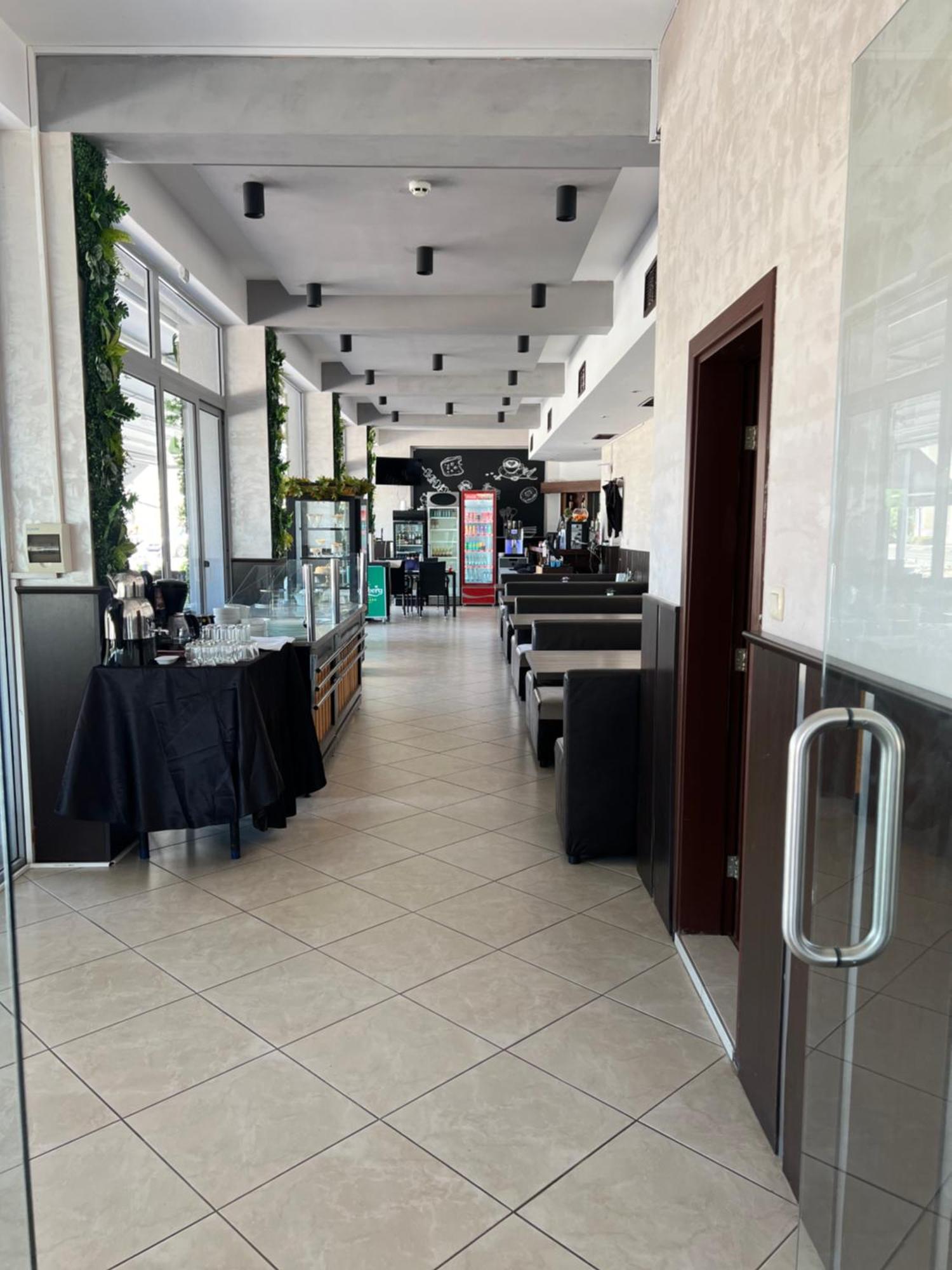 Persani Hotel-Free Parking Slăntjev Brjag Exteriör bild